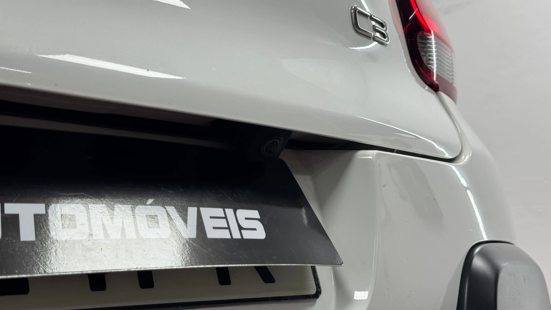 Citroën C3 1.2 PureTech Shine 23