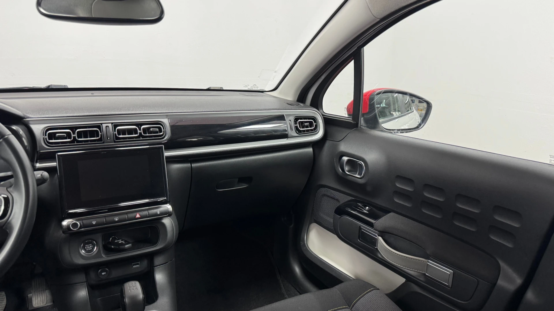 Citroën C3 1.2 PureTech Shine 15