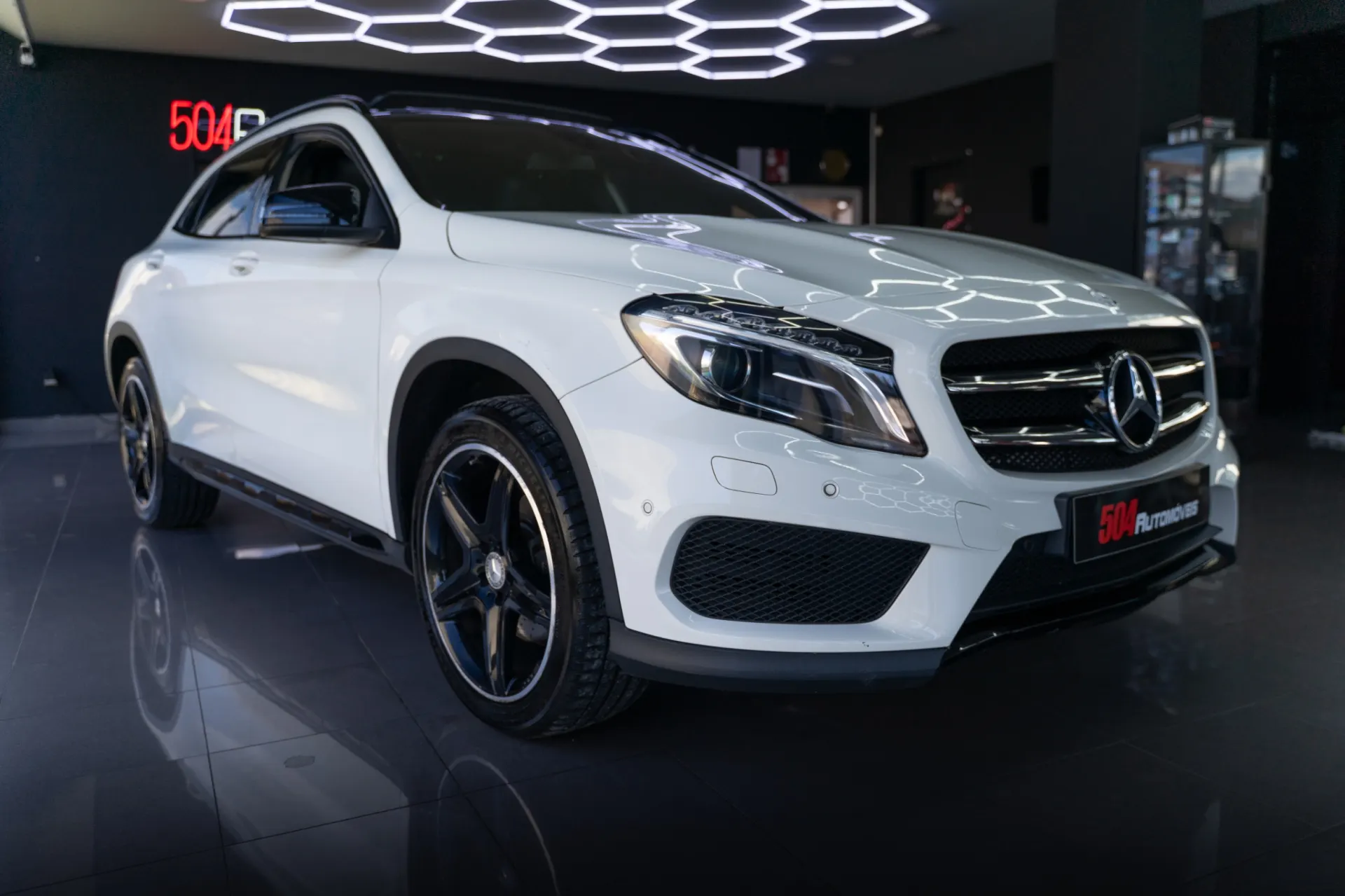 Mercedes-Benz GLA 220 d AMG Line 8