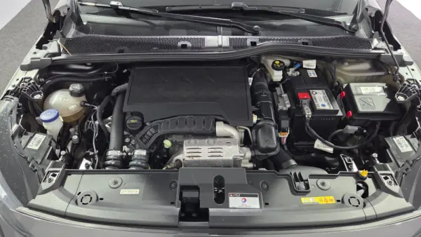 Peugeot 208 1.2 PureTech Allure Pack 38