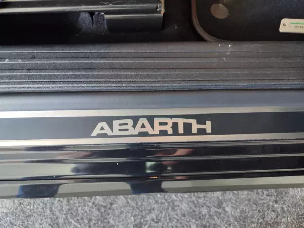 Abarth 595C 1.4 T-Jet Turismo 19