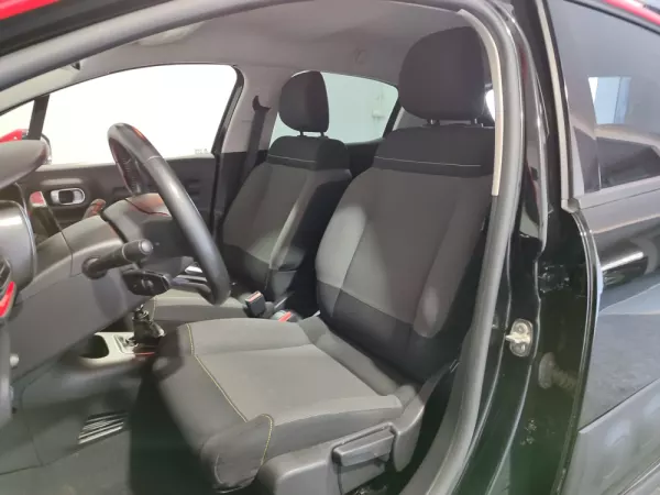 Citroën C3 1.2 PureTech Shine 12