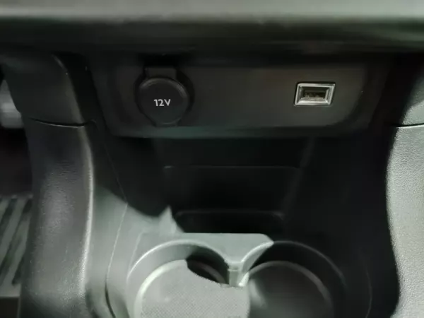 Citroën C3 1.2 PureTech Shine 26