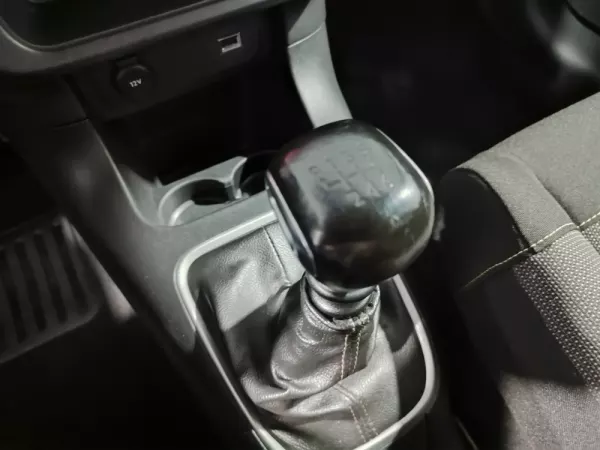 Citroën C3 1.2 PureTech Shine 27