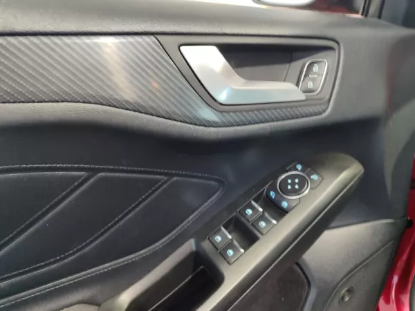 Ford Focus 1.0 EcoBoost ST-Line 44