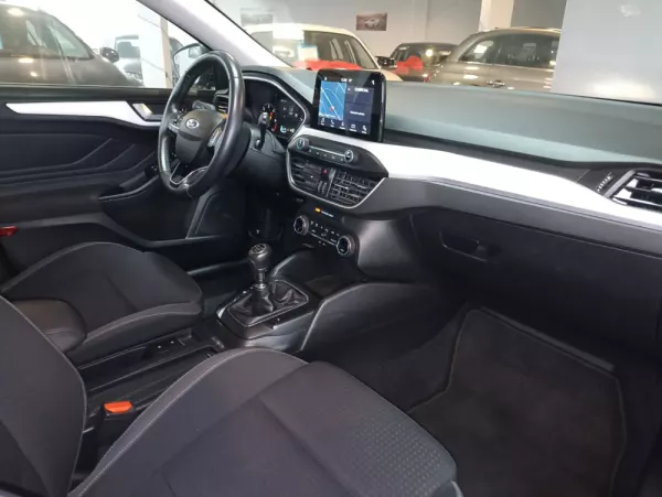 Ford Focus SW 1.5 TDCi EcoBlue Titanium 17