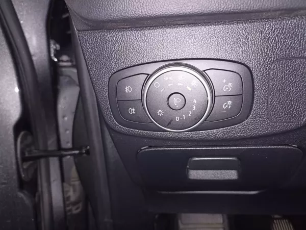 Ford Focus SW 1.5 TDCi EcoBlue Titanium 34