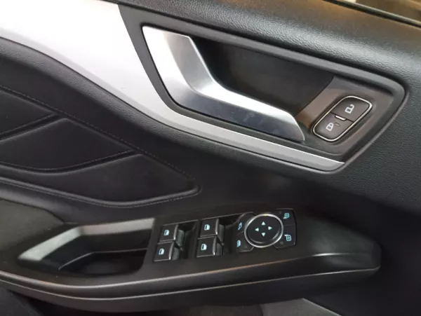 Ford Focus SW 1.5 TDCi EcoBlue Titanium 36