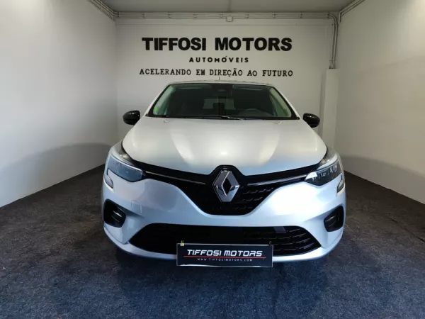 Renault Clio 1.0 TCe Techno Bi-Fuel 3