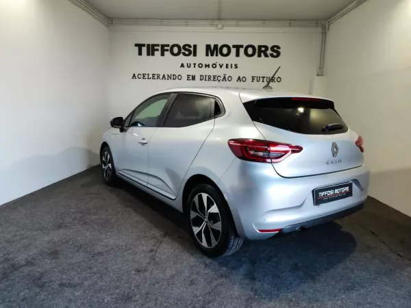 Renault Clio 1.0 TCe Techno Bi-Fuel 7