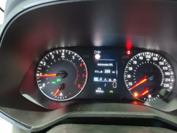 Renault Clio 1.0 TCe Techno Bi-Fuel 17