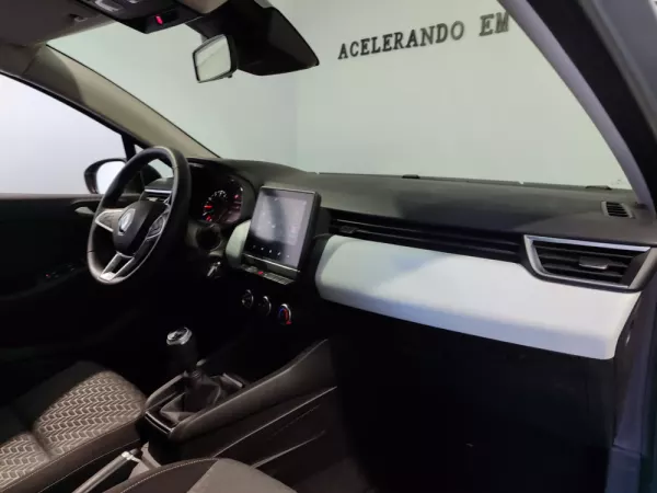 Renault Clio 1.0 TCe Techno Bi-Fuel 18