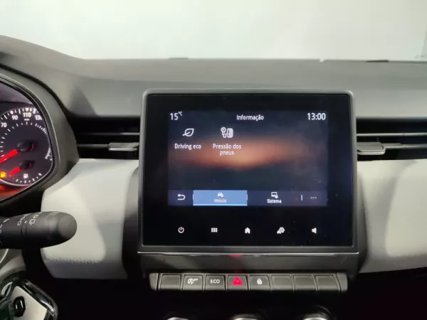 Renault Clio 1.0 TCe Techno Bi-Fuel 27