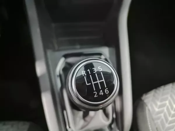 Renault Clio 1.0 TCe Techno Bi-Fuel 31