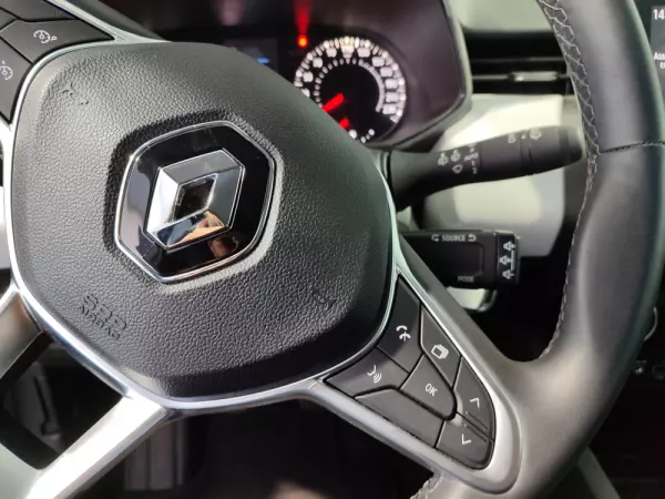 Renault Clio 1.0 TCe Techno Bi-Fuel 33