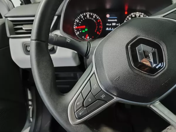 Renault Clio 1.0 TCe Techno Bi-Fuel 34