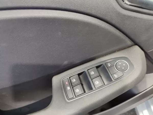 Renault Clio 1.0 TCe Techno Bi-Fuel 38