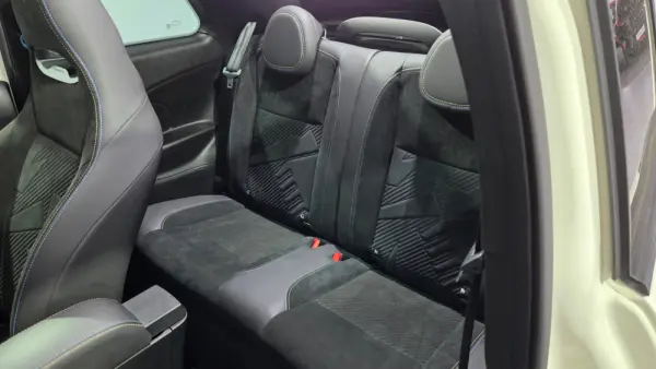 Abarth 500e C Scorpionissima 18