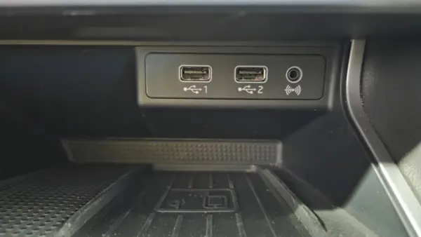 SEAT Leon 1.6 TDI Style S/S 33