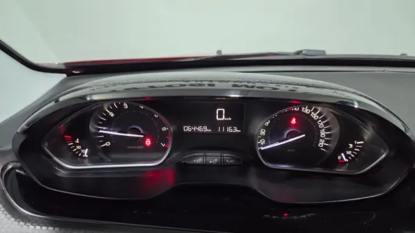 Peugeot 2008 PureTech 130 Stop&Start Allure 18