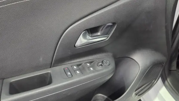 Opel Corsa 1.2 Direct Injection Turbo S&S GS 36