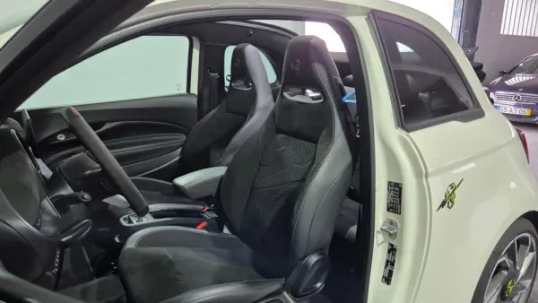 Abarth 500e C Scorpionissima 14