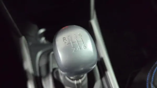 Peugeot 2008 PureTech 130 Stop&Start Allure 29