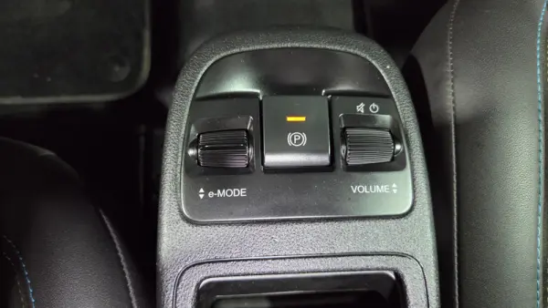 Abarth 500e C Scorpionissima 33