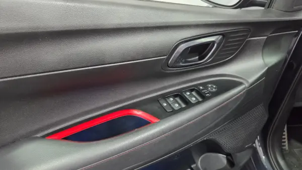 Hyundai i20 N 1.0 T-GDI 48V-Hybrid DCT Connect & Go 38