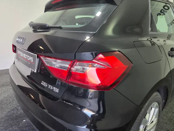 Audi A1 Sportback 25 TFSI 9