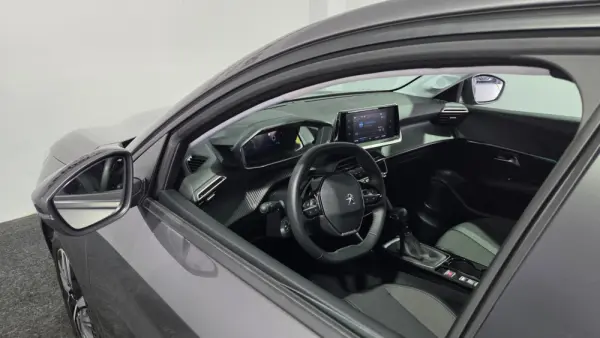 Peugeot 208 1.2 PureTech Allure Pack 11