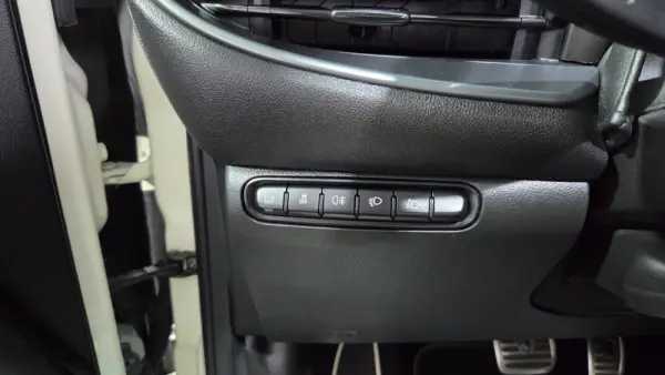 Abarth 500e C Scorpionissima 38