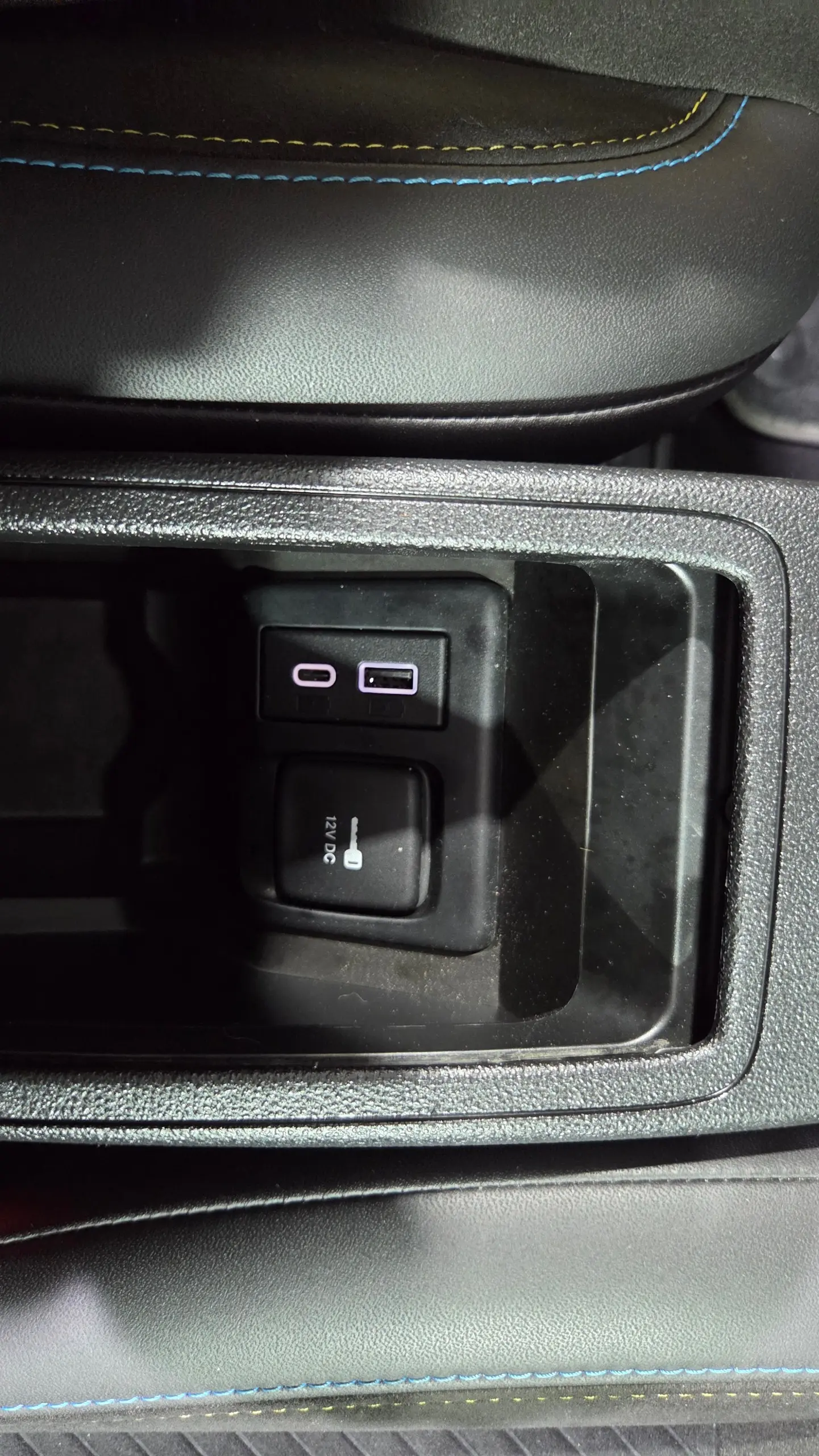 Abarth 500e C Scorpionissima 34