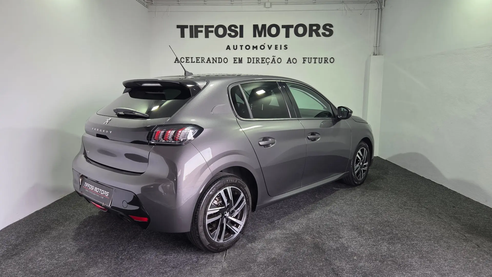 Peugeot 208 1.2 PureTech Allure Pack 6