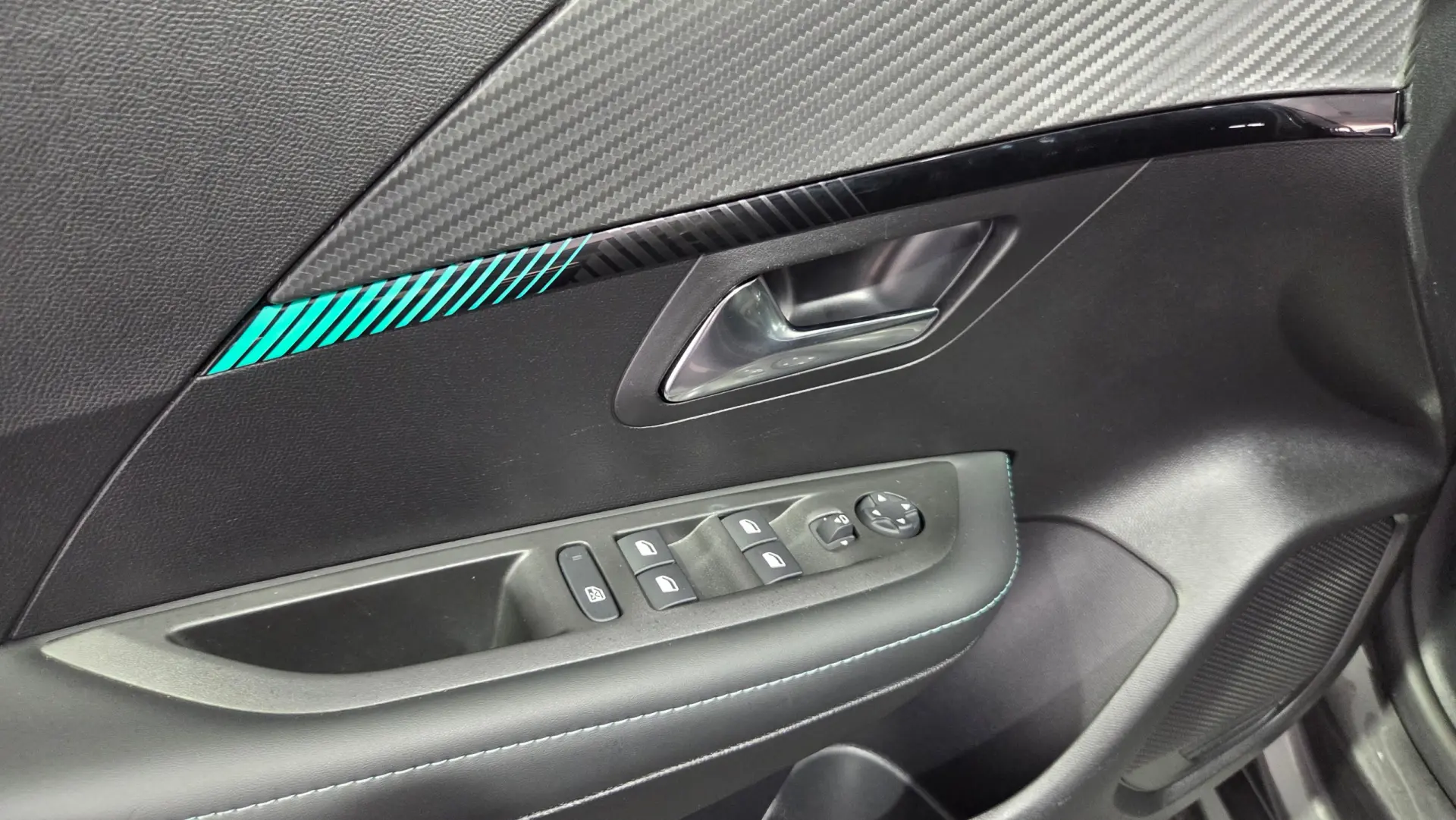 Peugeot 208 1.2 PureTech Allure Pack 36