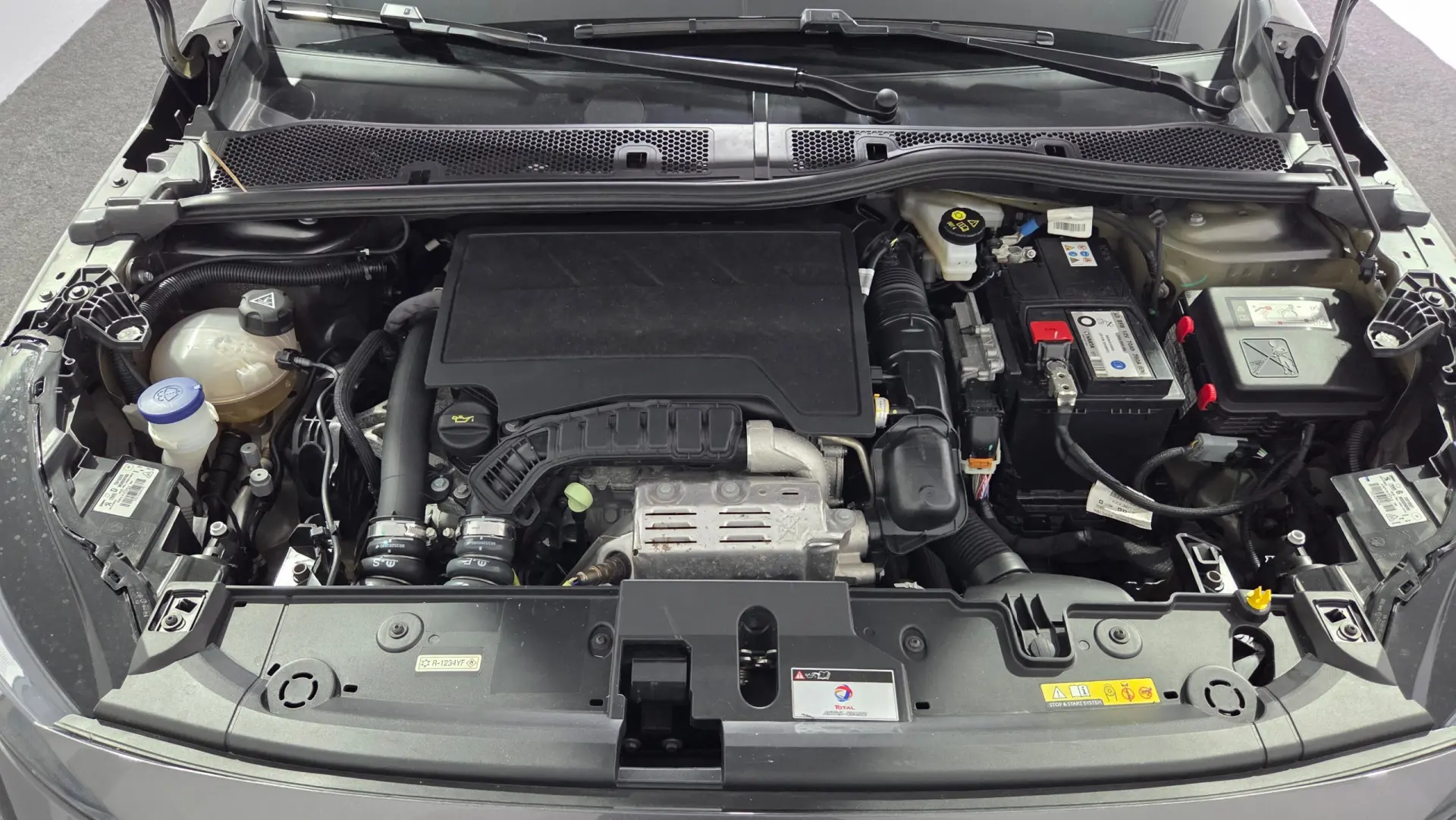 Peugeot 208 1.2 PureTech Allure Pack 38