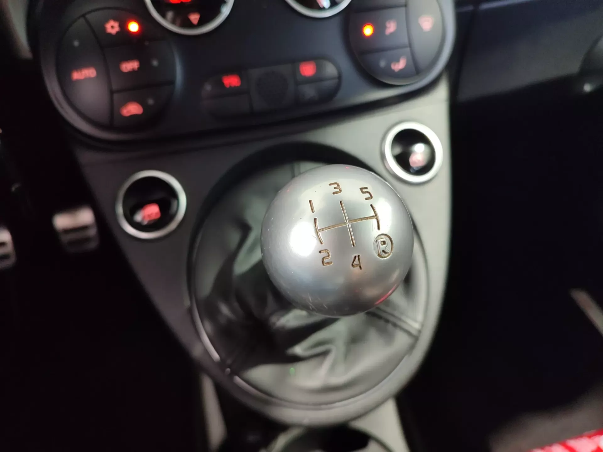 Abarth 595C 1.4 T-Jet Turismo 31