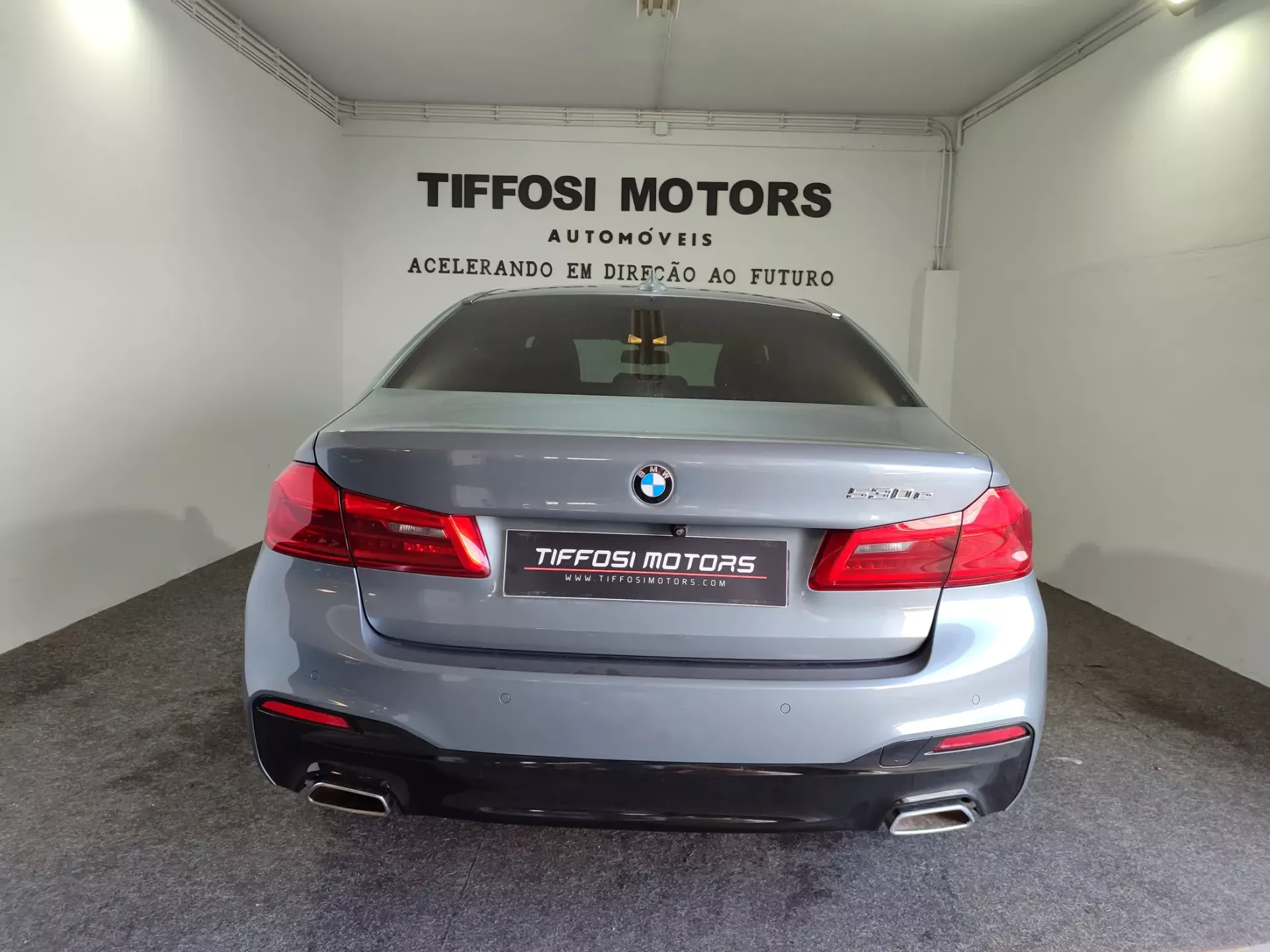 BMW 530 e iPerformance Pack M 8