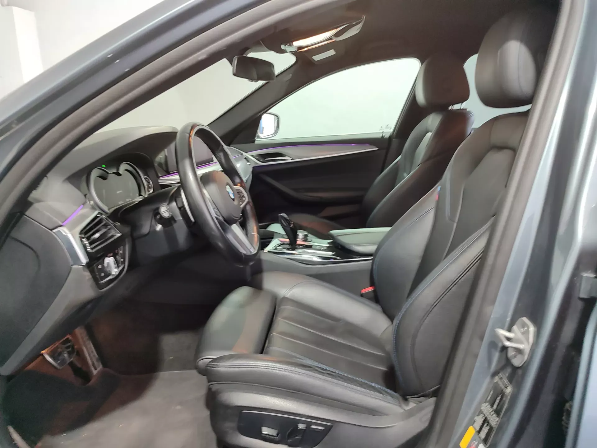 BMW 530 e iPerformance Pack M 14