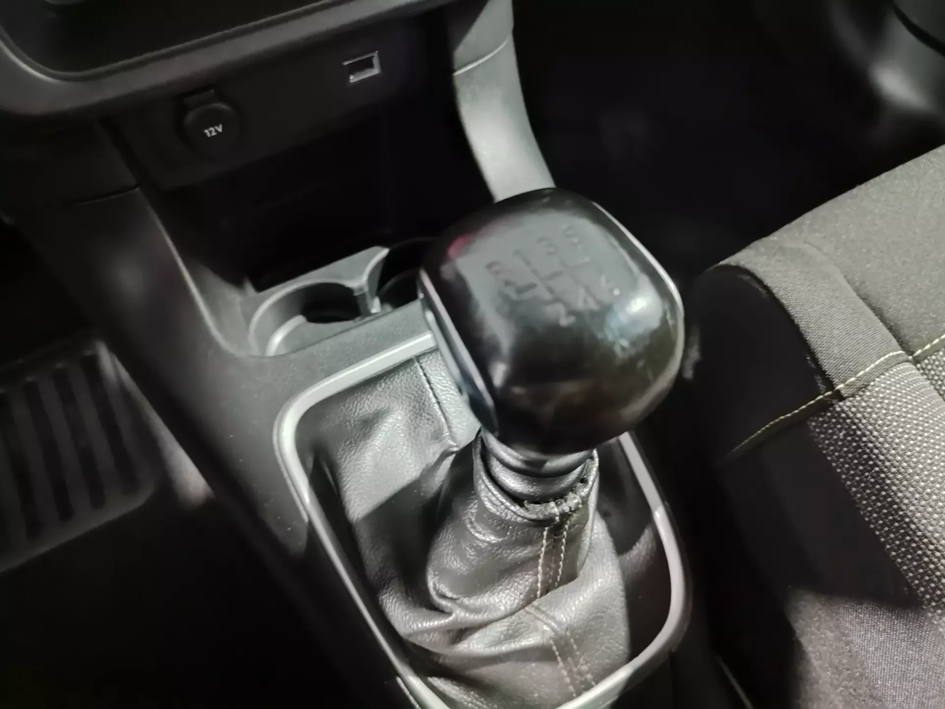 Citroën C3 1.2 PureTech Shine 27