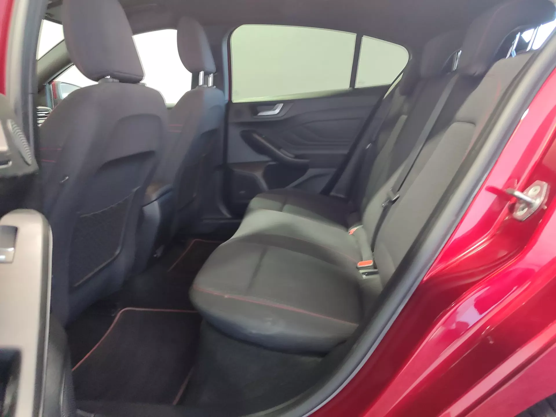 Ford Focus 1.0 EcoBoost ST-Line 16