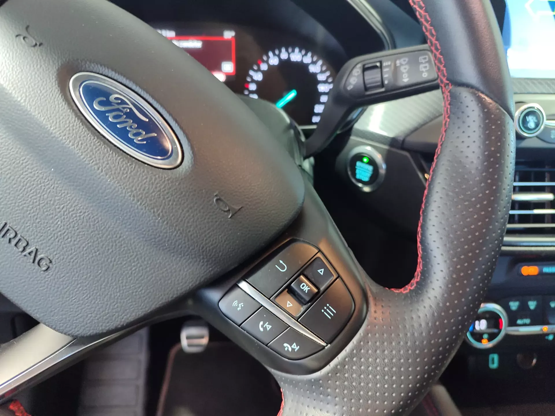 Ford Focus 1.0 EcoBoost ST-Line 39