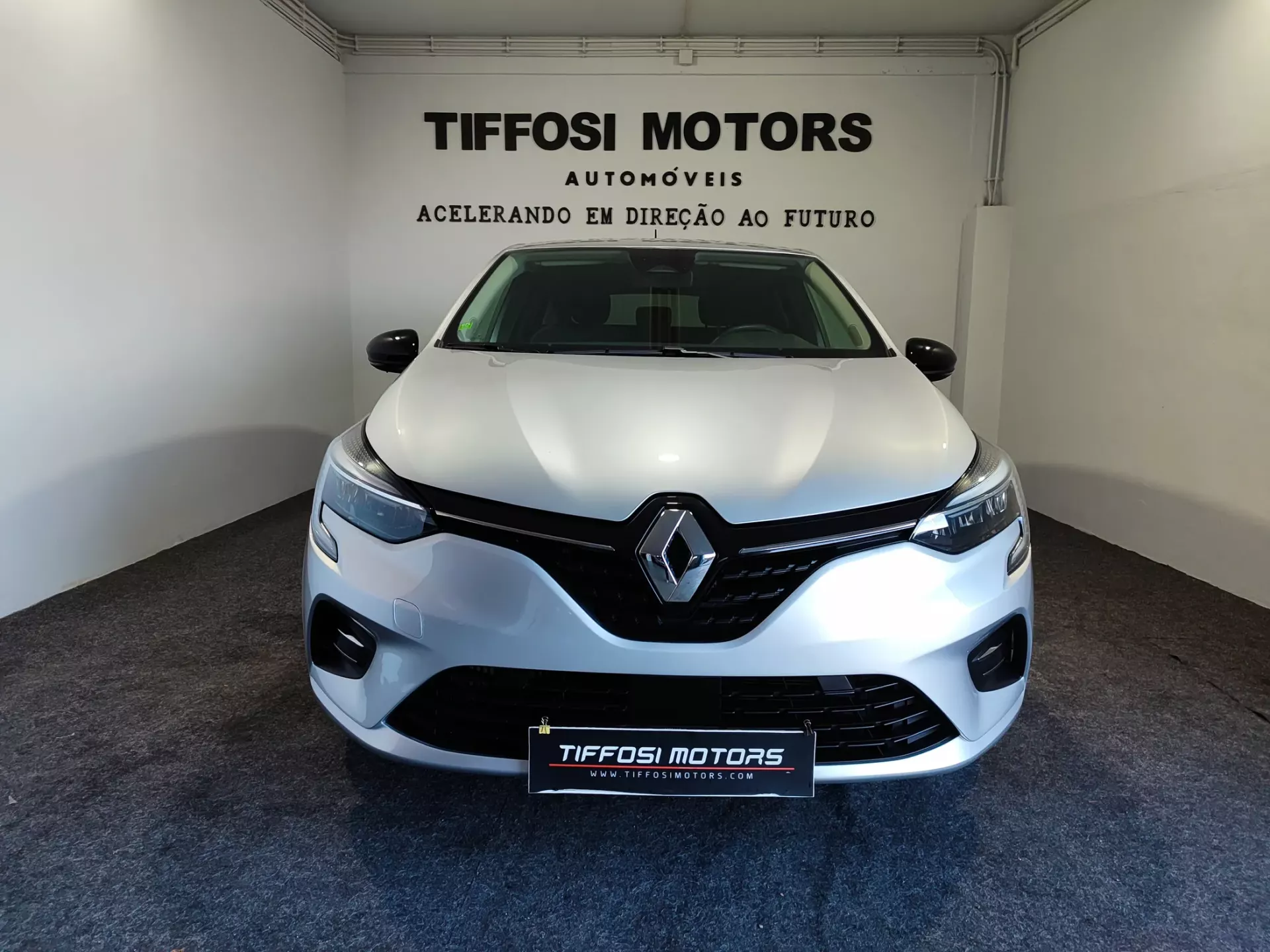 Renault Clio 1.0 TCe Techno Bi-Fuel 3