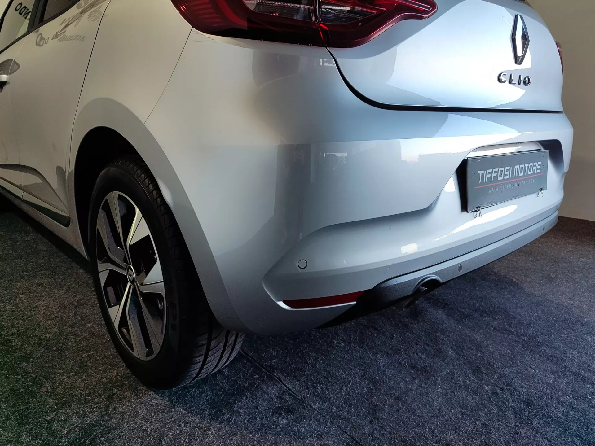 Renault Clio 1.0 TCe Techno Bi-Fuel 10