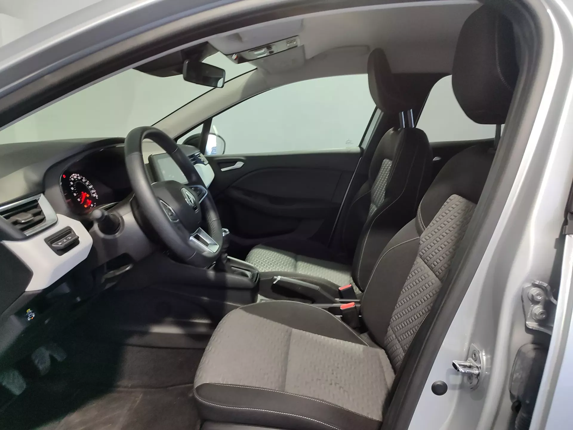 Renault Clio 1.0 TCe Techno Bi-Fuel 13