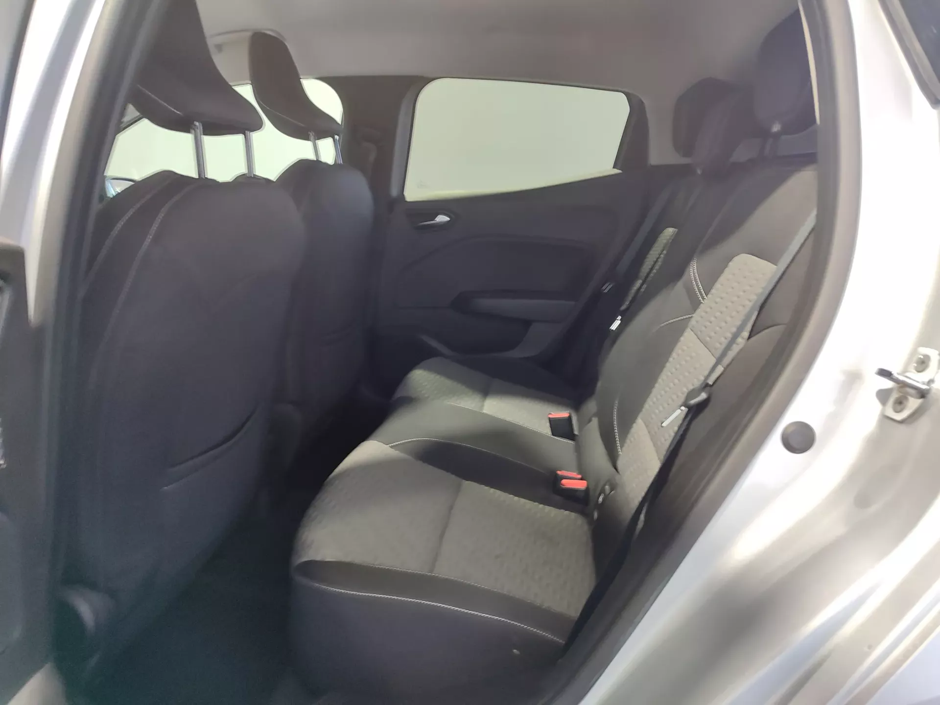 Renault Clio 1.0 TCe Techno Bi-Fuel 14