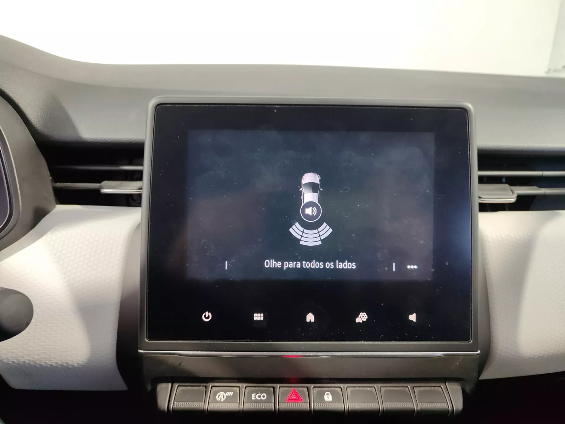 Renault Clio 1.0 TCe Techno Bi-Fuel 22