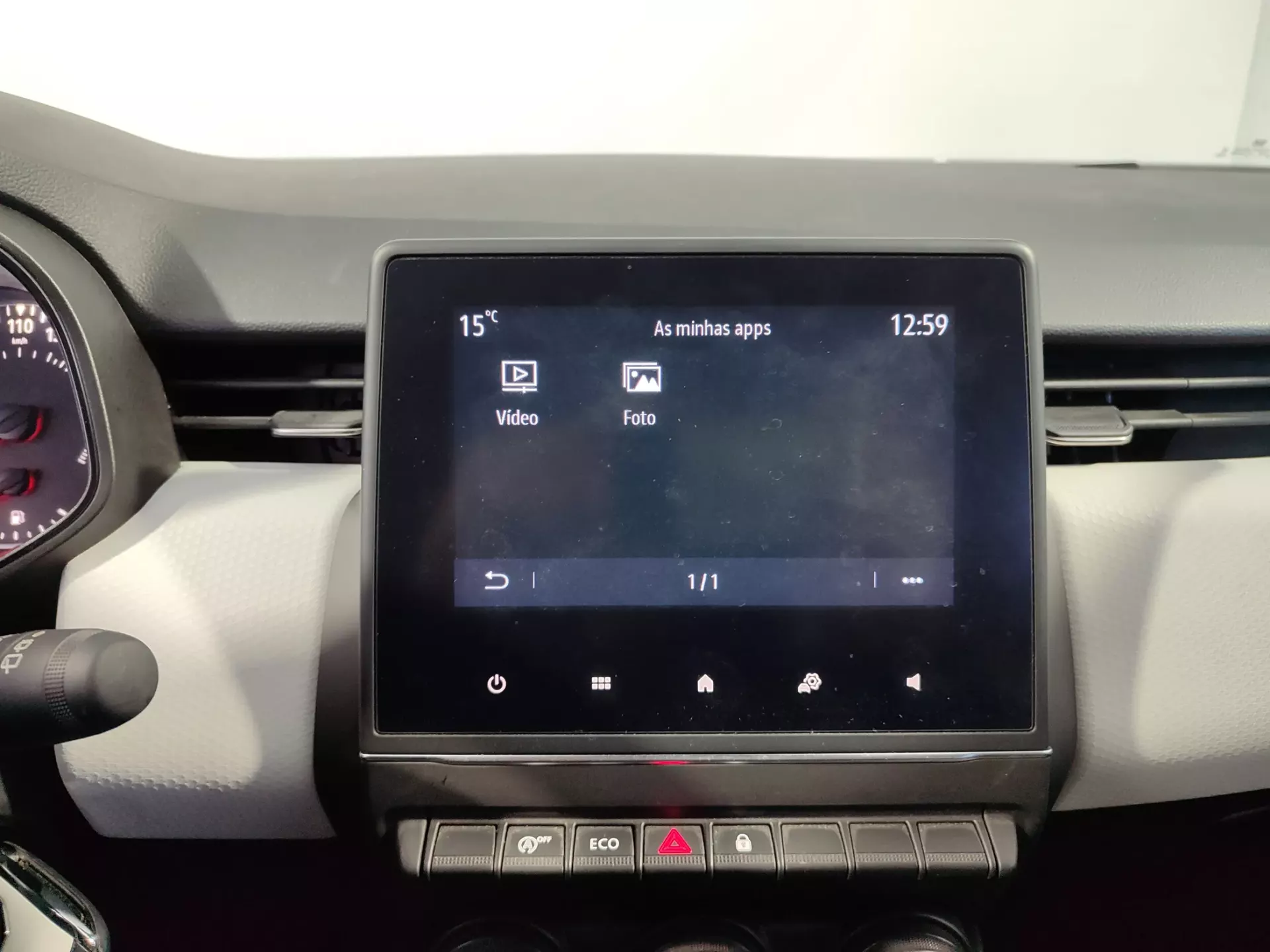 Renault Clio 1.0 TCe Techno Bi-Fuel 26