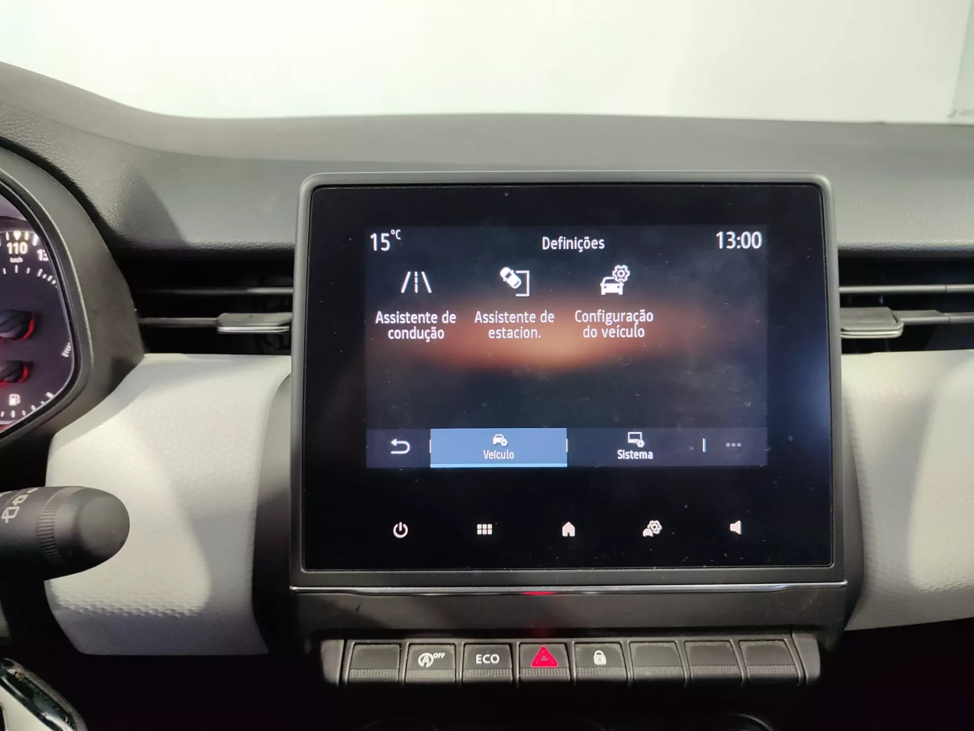 Renault Clio 1.0 TCe Techno Bi-Fuel 28