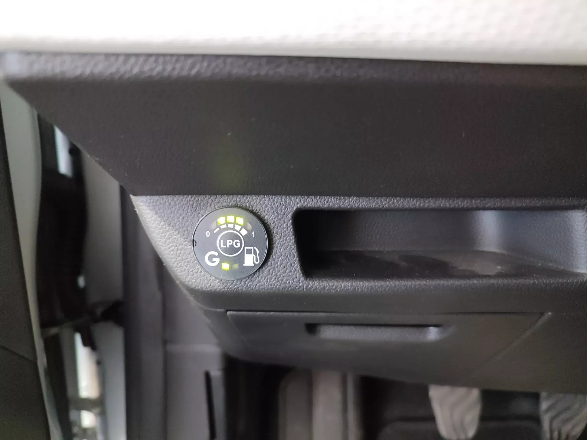 Renault Clio 1.0 TCe Techno Bi-Fuel 35